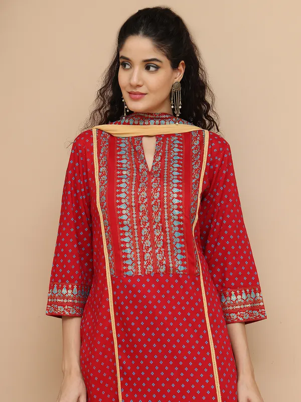 Red_Viscose_Rayon_Princess_Style_Printed_Kurta_SetPrincess_Style_Printed_Kurta_Set