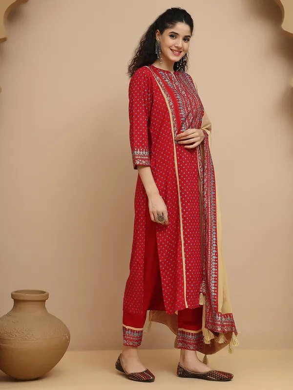 Red_Viscose_Rayon_Princess_Style_Printed_Kurta_SetPrincess_Style_Printed_Kurta_Set