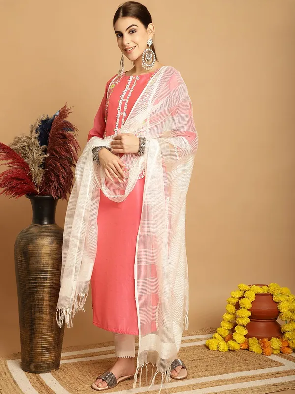 Peach_Premium_Chanderi_Three_Fourth_Sleeves_Kurta_Set_For_Women