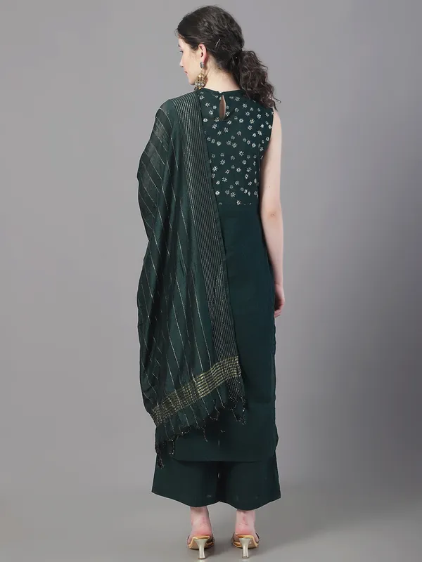 Green_Premium_Cotton_Sleeveless_Kurta_Set_For_Women