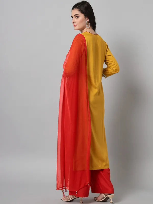 Yellow_Premium_Viscose_Rayon_Three_Fourth_Sleeves_Kurta_Set_For_Women