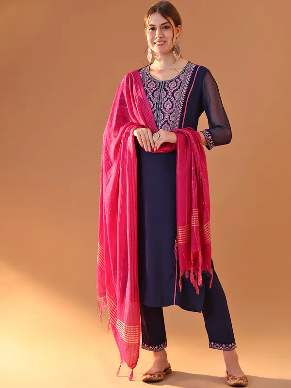 Navy_Blue_Premium_Viscose_Rayon_Three_Fourth_Sleeves_Kurta_Set_For_Women