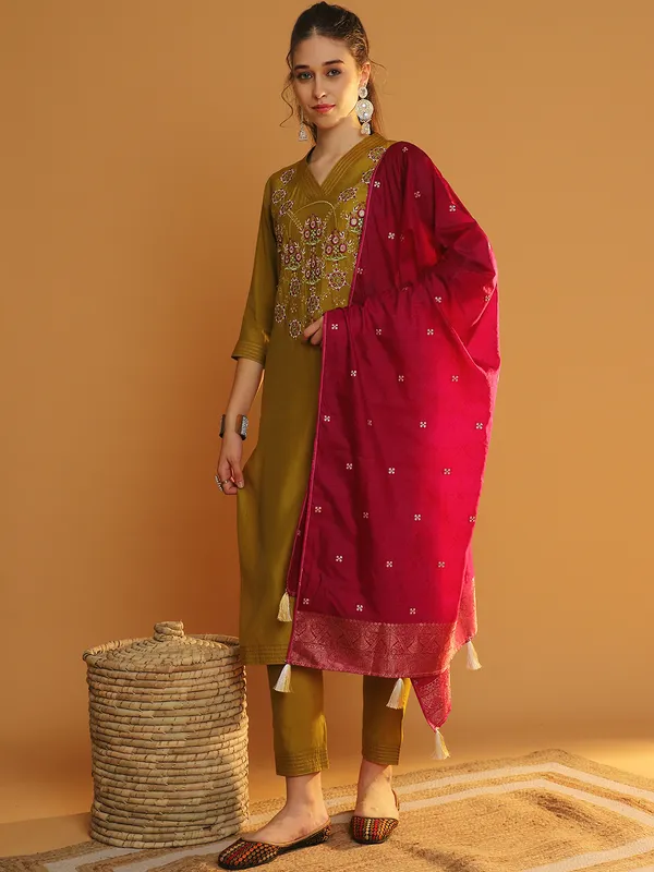 Mustard_Premium_Chanderi_Three_Fourth_Sleeves_Kurta_Set_For_Women