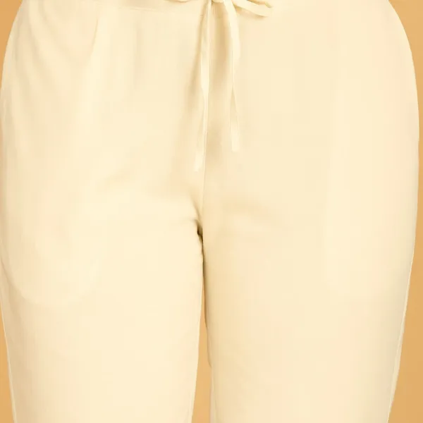 White_Premium_Viscose_Rayon_Three_Fourth_Sleeves_Kurta_Set_For_Women