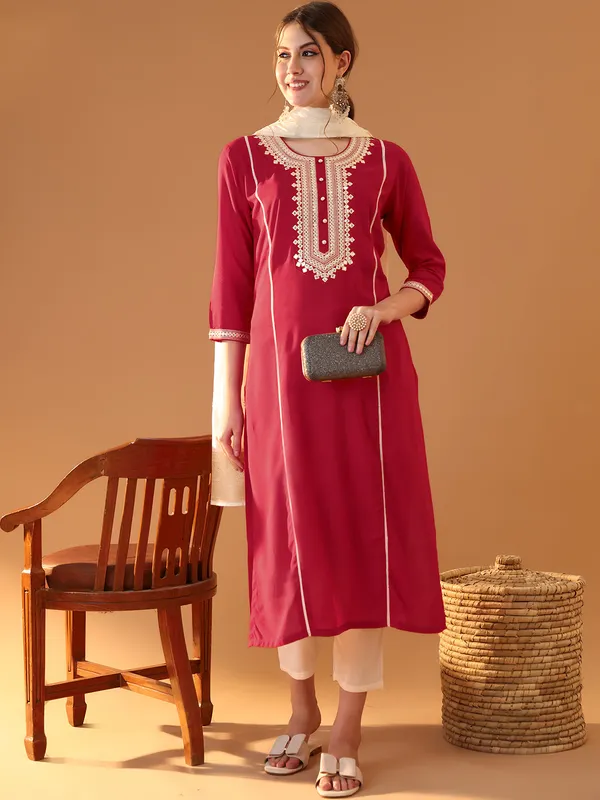 Red_Premium_Viscose_Rayon_Three_Fourth_Sleeves_Kurta_Set_For_Women