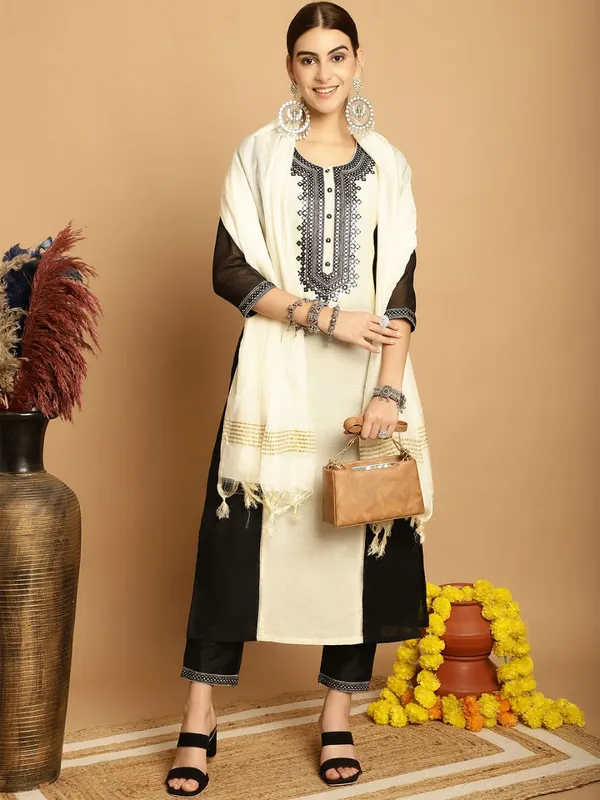 Kurta_With_Trouser_&_Dupatta