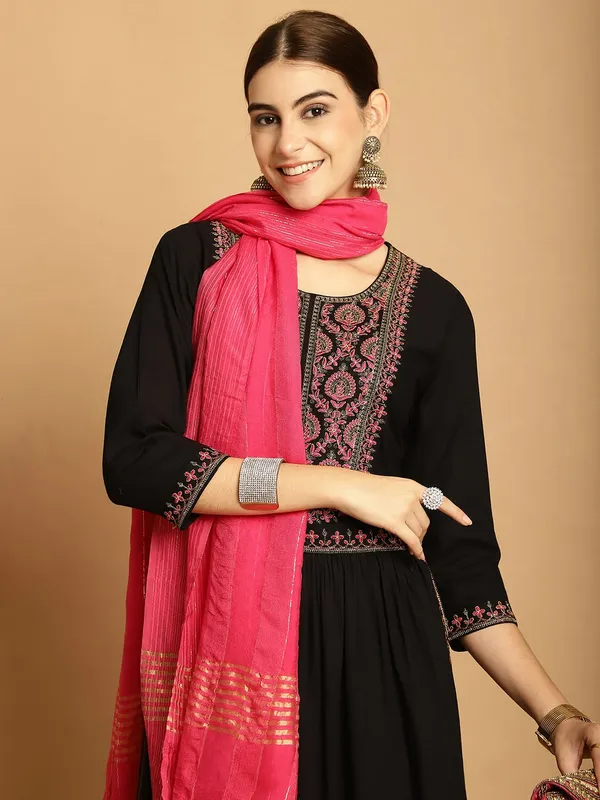 Kurta_With_Palazzo_&_Dupatta