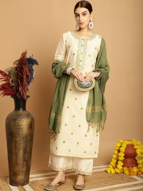 Kurta_With_Palazzo_&_Dupatta