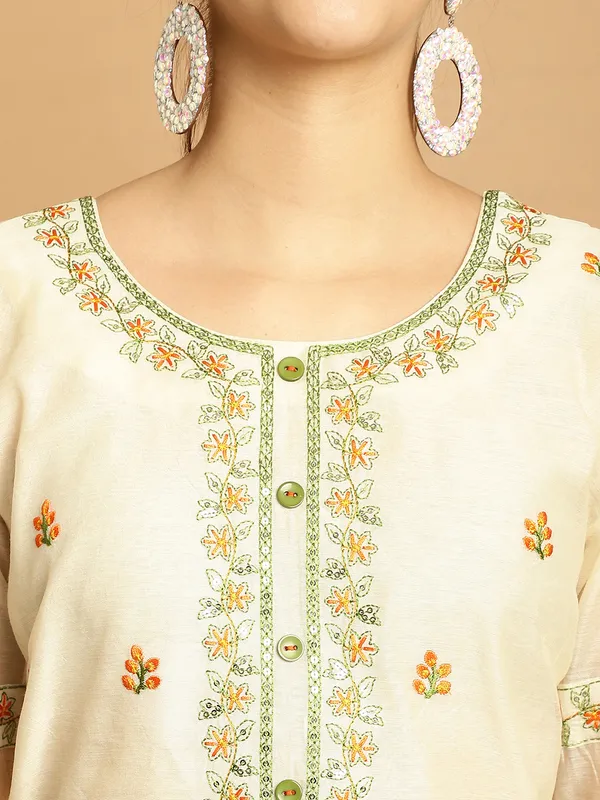 Kurta_With_Palazzo_&_Dupatta