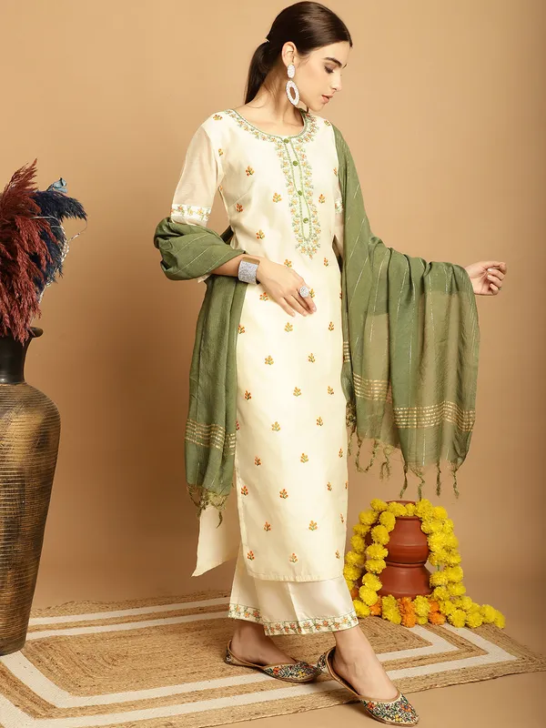 Kurta_With_Palazzo_&_Dupatta