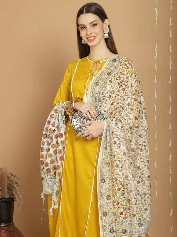 Mustard_Viscose_Rayon_Women's_Kurta_Set