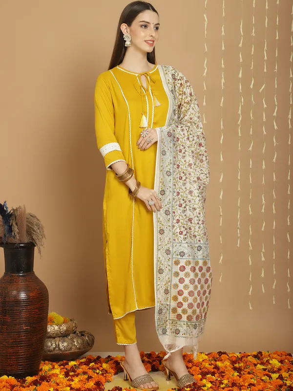 Mustard_Viscose_Rayon_Women's_Kurta_Set