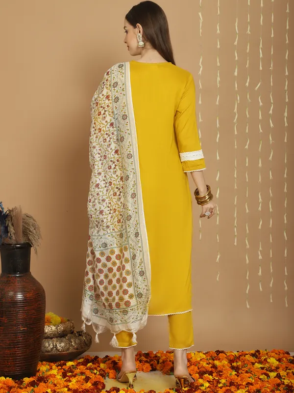Mustard_Viscose_Rayon_Women's_Kurta_Set