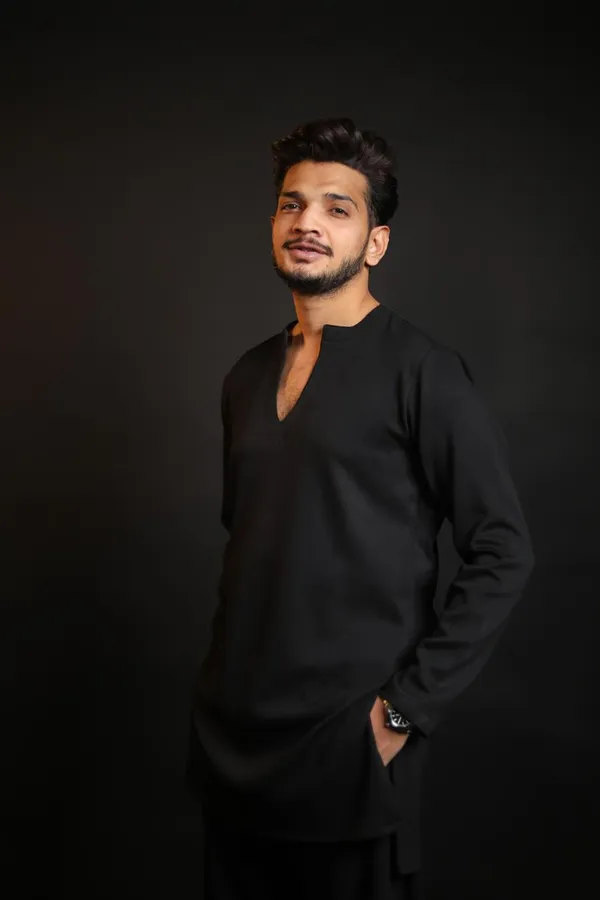 Black_Stretch_V_Neck_Hosiery_Kurta_Set