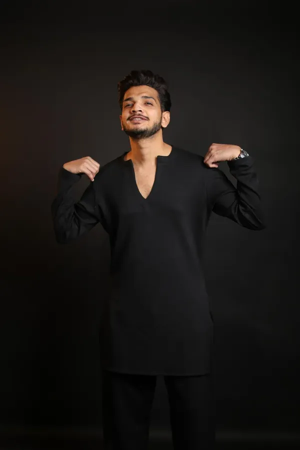 Black_Stretch_V_Neck_Hosiery_Kurta_Set