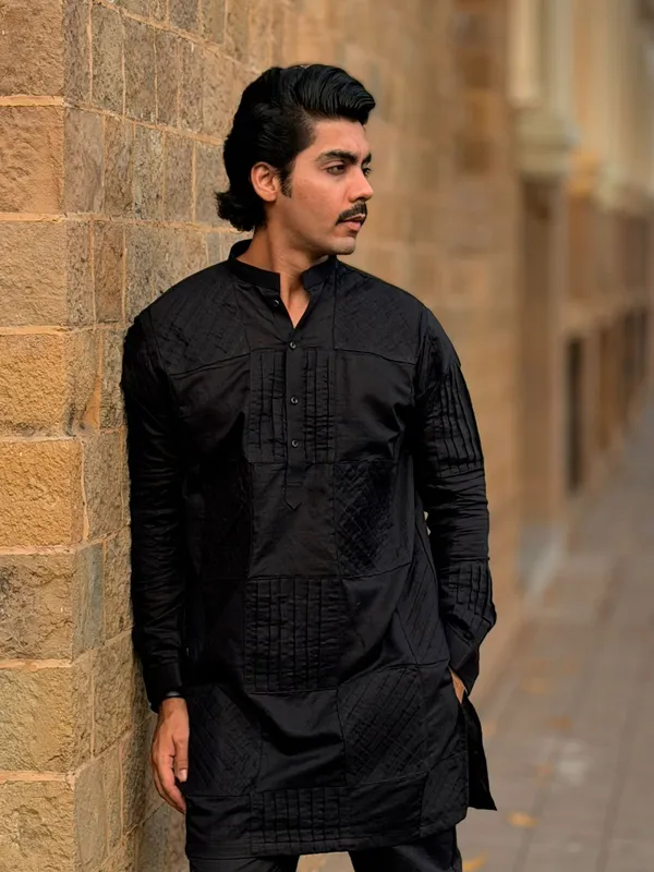 BLACK_LINEN_SOLID_PLEATED_REGULAR_FIT_DESIGNER_KURTA_SET