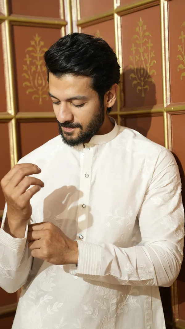 White_Paper_Cotton_Applique_Work_Kurta_Set