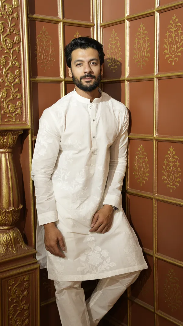 White_Paper_Cotton_Applique_Work_Kurta_Set