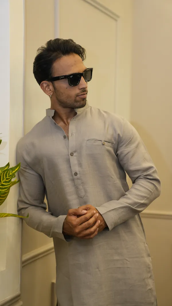 LIGHT_GRAY_LINEN_SINGLE_POCKET_SIMPLE_&_ELEGENT_KURTA_SET