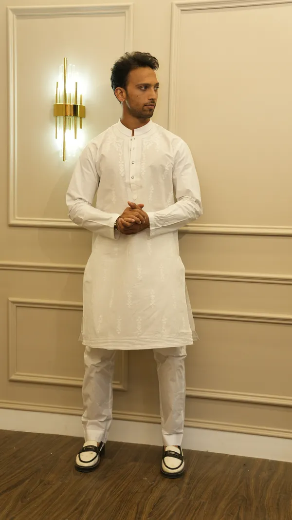 White_Paper_Cotton_Applique_Box_Work_Kurta_Set