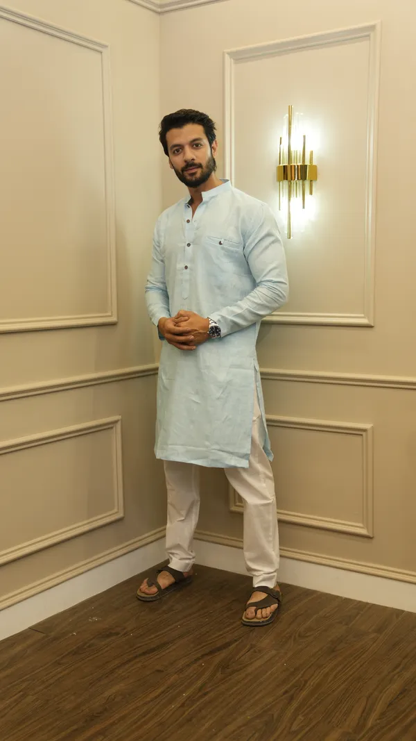 SKY_BLUE_LINEN_SINGLE_POCKET_SIMPLE_&_ELEGENT_KURTA_SET