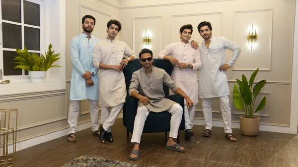LIGHT_PINK__LINEN_SINGLE_POCKET_SIMPLE_&_ELEGENT_KURTA_SET