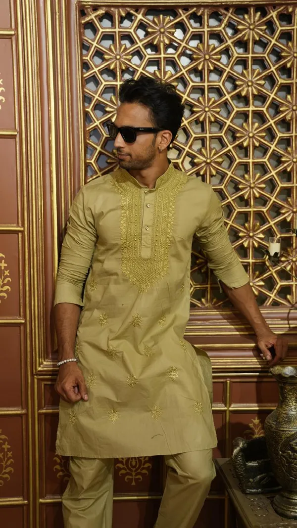 Pista_Green_Paper_Cotton_Full_Heavy_Embroidery_Work_Kurta_Set