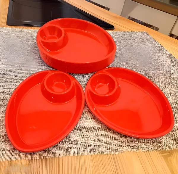Red_Stylish_Sectioned_Plastic_Platter_Set_Of_12_In_Red_Color-_Perfect_For_Dinner_&_Entertaining