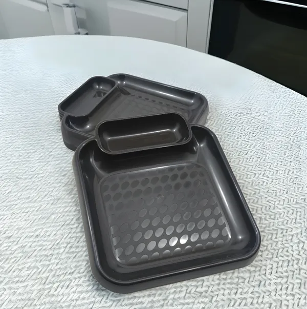 Black_(Pack_Of_12)_Sectioned_Plastic_Platter_In_Black_Color_-_Perfect_For_Dinner_Parties