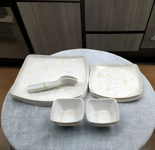 Inpro_16_Pcs_Melamine_Dinner_set_for_parties_and_ideal_for_picnics_-_perfect_for_all_occasion