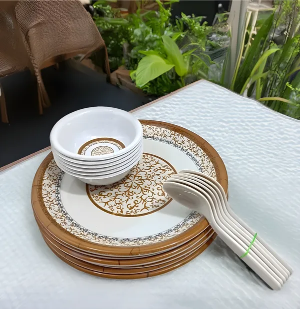 Multicolor_Modern_Melamine_18_Pcs_Printed_Dinner_Set_Contains_6_Full_Plates,_6_Bowls_And_6_Spoons_|_Elegant_Dining_Table_Collection