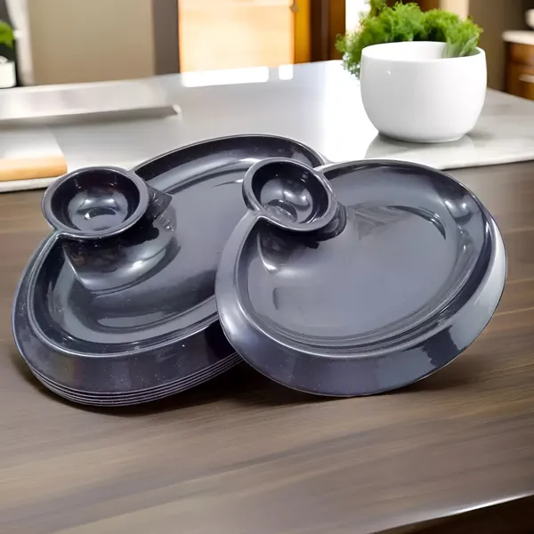 Black_Sectioned_Plastic_Platter_Set_Of_6_-_Perfect_Addition_To_Your_Dinnerware_Collection