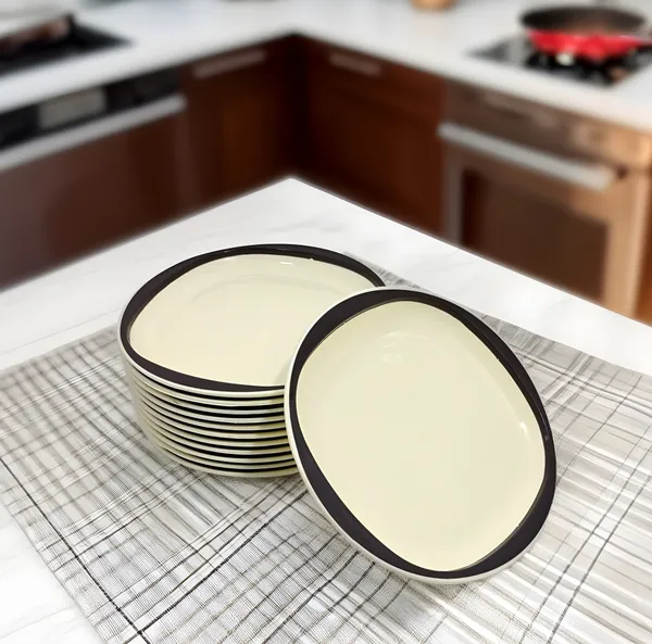 Inpro_Plastic_Unbreakable_Half_Plates_–_Pack_of_12_|_Lightweight_Snack_&_Starter_Plates