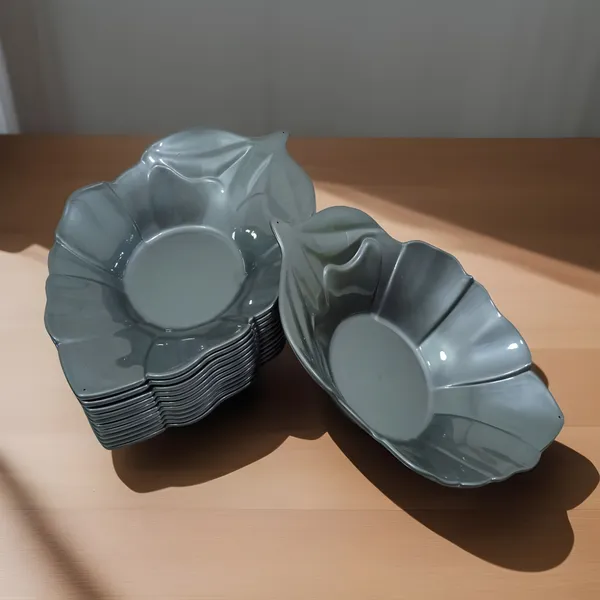 Grey_Stylish_Plastic_Platter_Set_Of_12_-_Perfect_For_Dinner_Parties_And_Entertaining