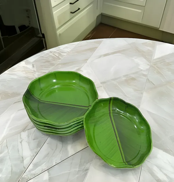 Green_Round_Melamine_Small_Snacks_Plates_Set_Of_6_-_Perfect_For_Dining,_Serving_And_Kitchen_Utensils