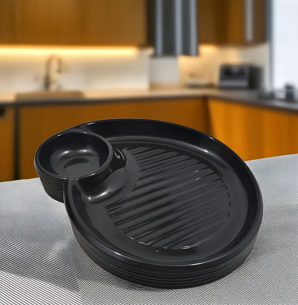 Black_Sectioned_Plastic_Platter_Set_Of_6_In_Black_Color-Perfect_For_Dinner_Parties_And_Entertaining