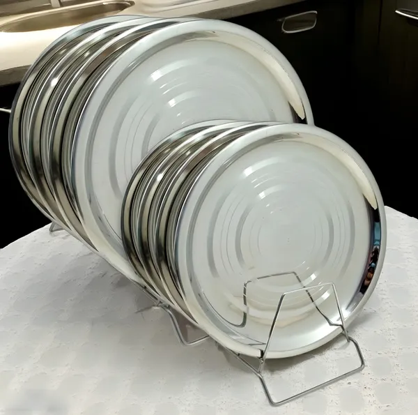 Silver_(4_Full_&_4_Half)_Lightweight_Stainless_Steel_Dinner_Plates_Set_Of_8Ideal_For_Family_Dining