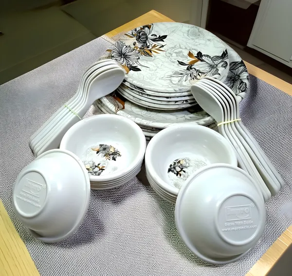 Multicolor_Elegant_Floral_Melamine_36_Pcs_Dinner_Set_Contains_6_Full_Plates,_6_Half_Plates,_12_Bowls_And_12_Spoons_|_Durable,_Scratch-Resistant_Dinnerware