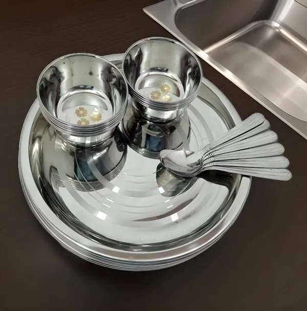 Silver_Rust-Resistant_Stainless_Steel_Dinner_Set_(24_Pcs)_Includes_6_Full_Plates_|_12_Bowls_|_6_Spoons