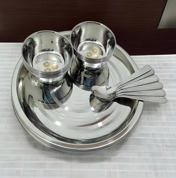 Silver_Rust-Resistant_Stainless_Steel_Dinner_Set_(24_Pcs)_Includes_6_Full_Plates_|_12_Bowls_|_6_Spoons