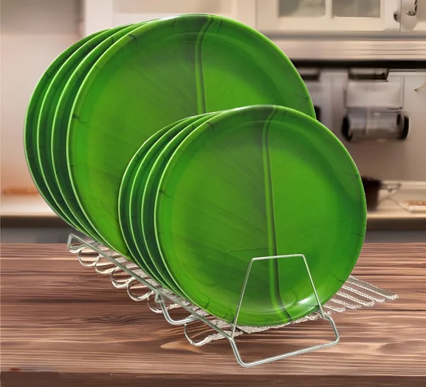 Green_Set_Of_8_(4_Full_&_4_Half)_Melamine_Round_Dinner_Plates_-_Perfect_For_Dinner