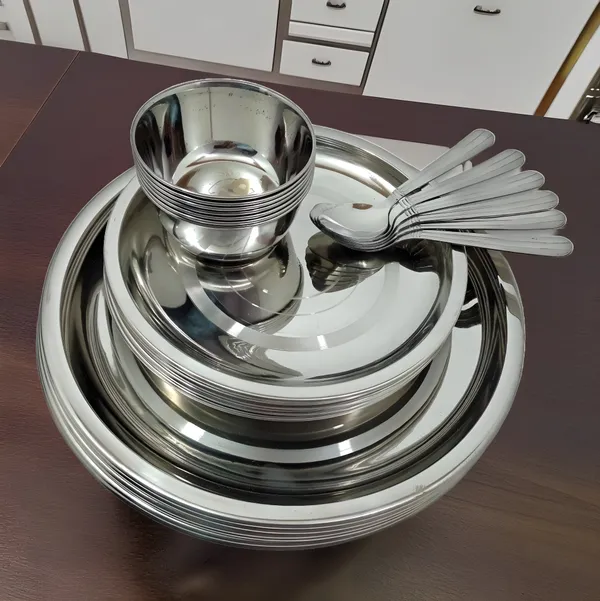 Silver_Stainless_Steel_24_Pcs_Dinner_Set_Includes_6_Full_Plates_|_6_Half_Plates_|_6_Bowls_|_6_Spoons
