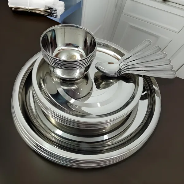 Silver_Stainless_Steel_24_Pcs_Dinner_Set_Includes_6_Full_Plates_|_6_Half_Plates_|_6_Bowls_|_6_Spoons