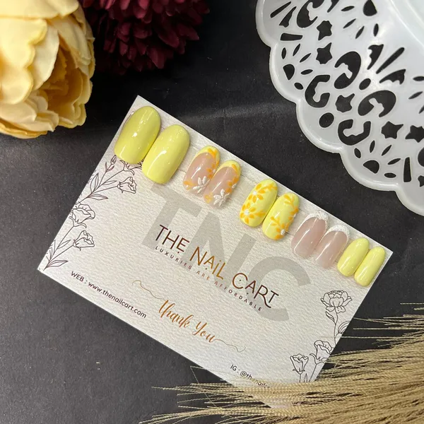 Butter_Yellow_Press_On_Artificial_Nails