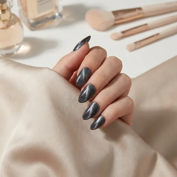 Emerald_Cat_Eye_Press_On_Nails