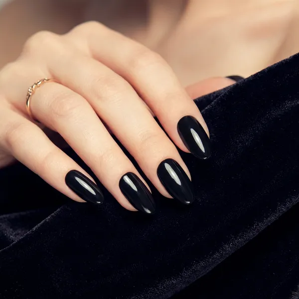 Black_Classic_Press_On_Artificial_Nails