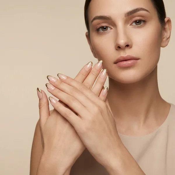 Nude_With_3D_Chrome_French_Press_On_Nails