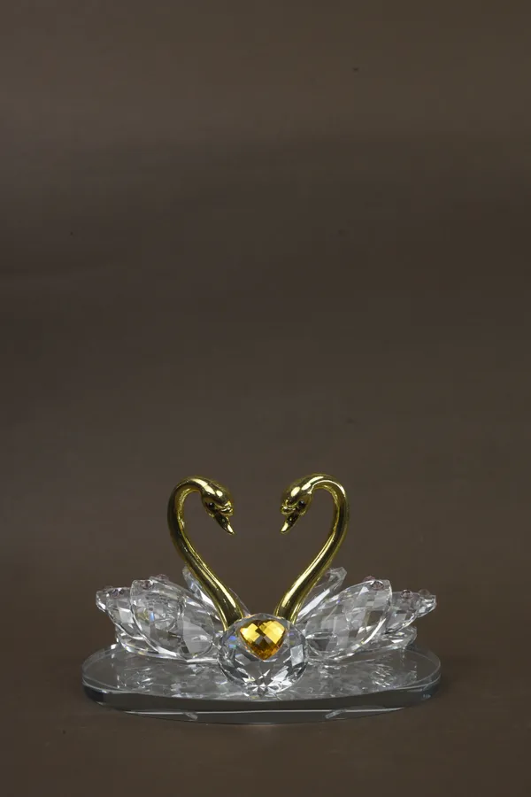 Decorative_Wall_Hook_Golden_Finish_With_Crystal_Accent