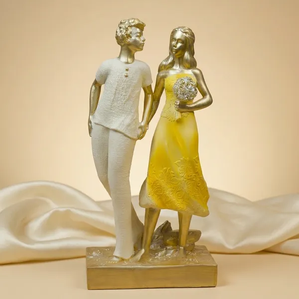 Golden_Couple_Figurine_Statue_Decorative_Showpiece_For_Home_Decor