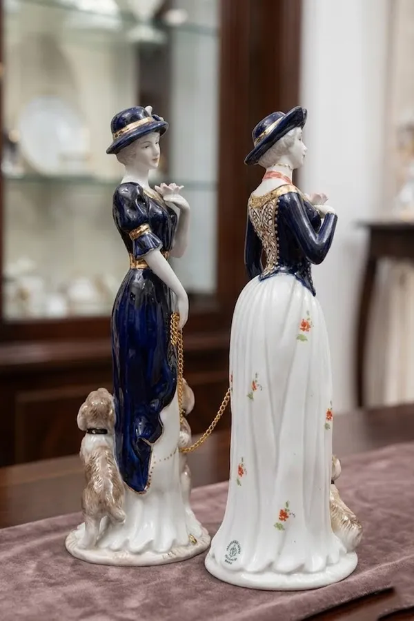 Porcelain_Lady_Figurine_Set_Of_2
